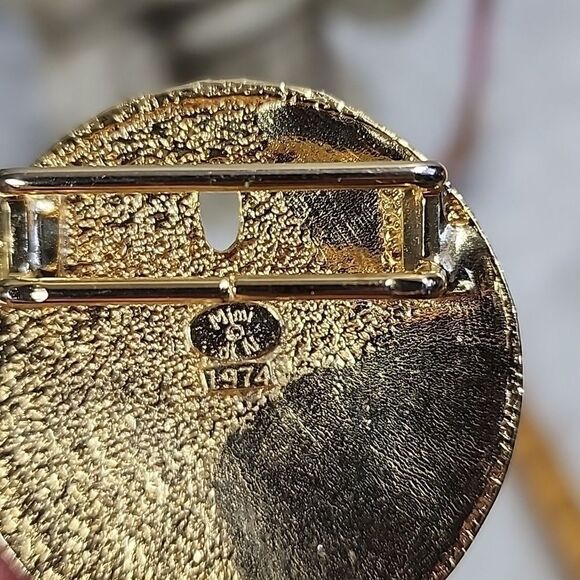 Vintage 1974 Mimi D N Sand Dollar Belt Buckle - Picture 5 of 6